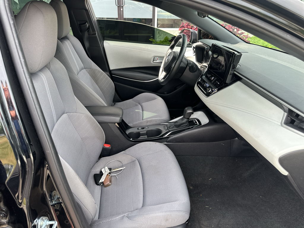 Vehicle photo 10