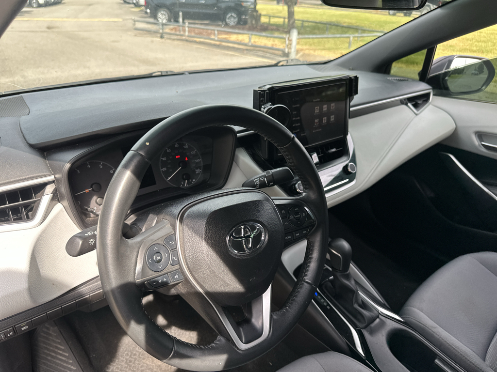 Vehicle photo 17