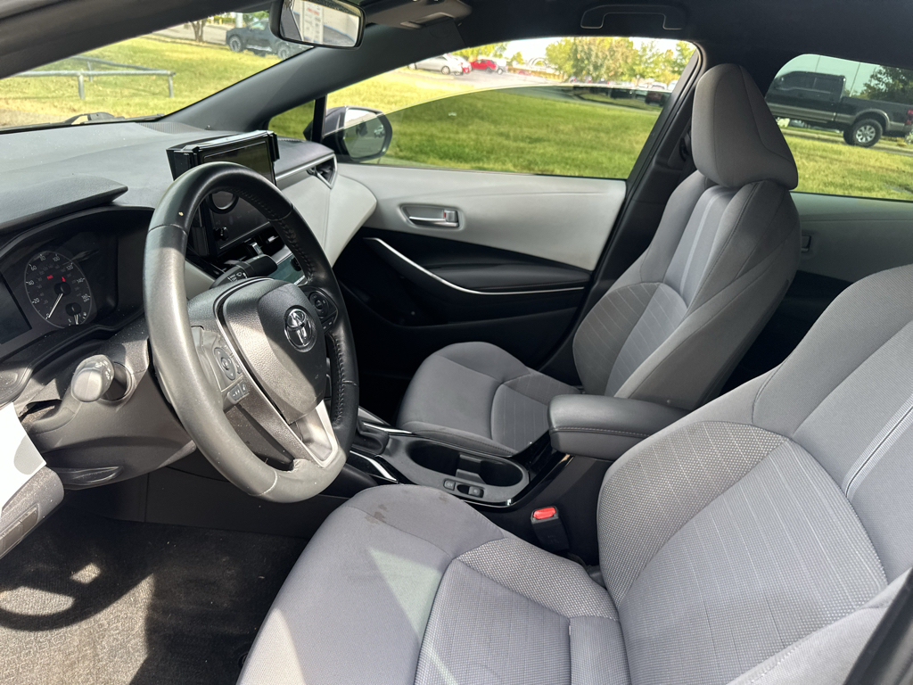 Vehicle photo 16