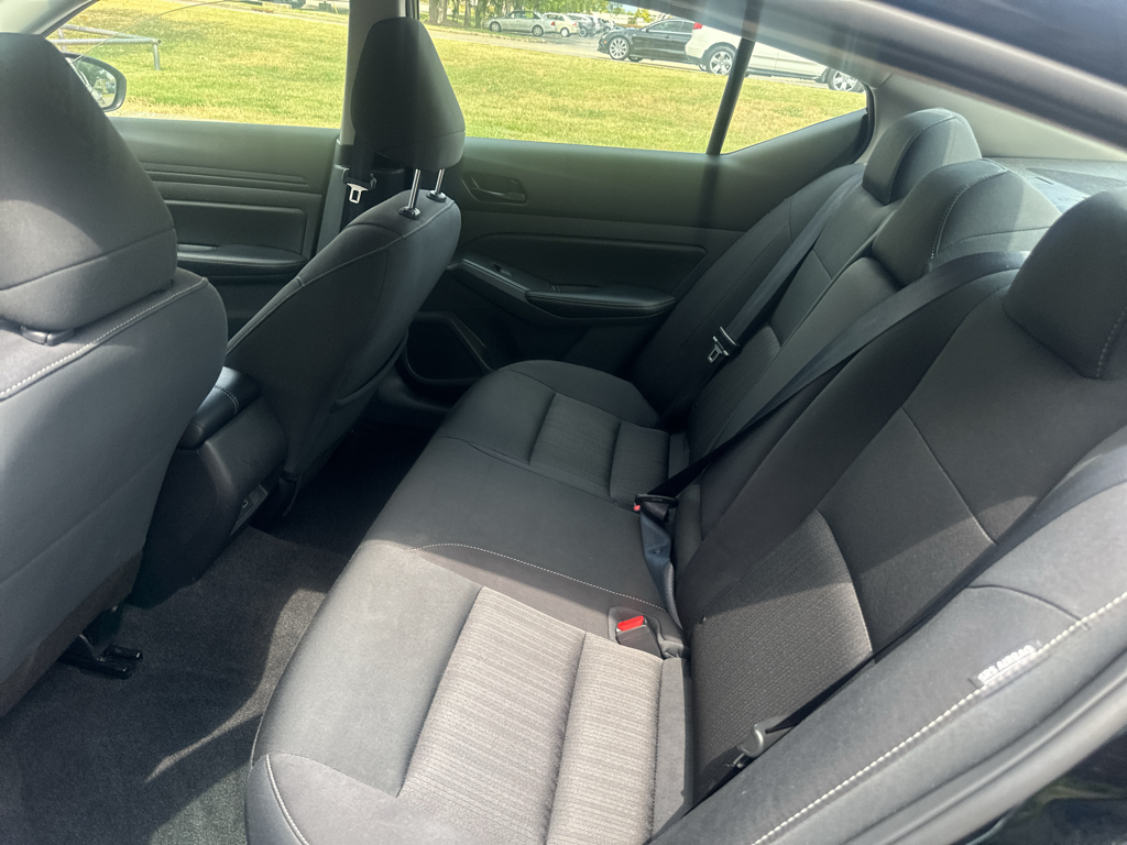 Vehicle photo 16