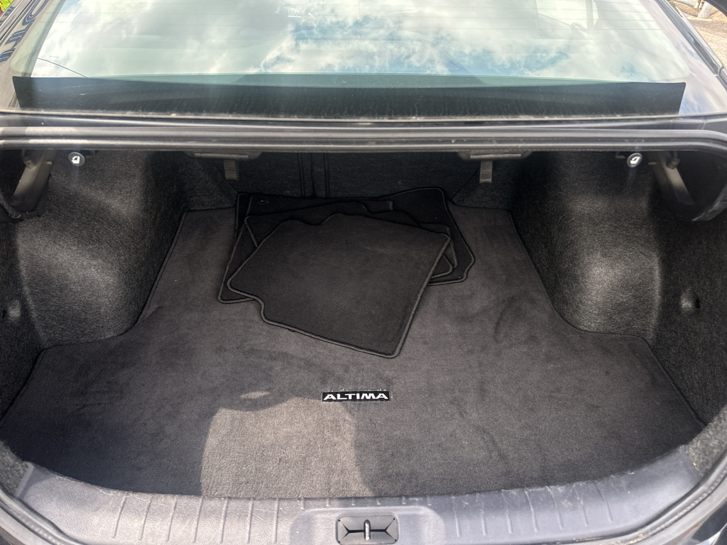 Vehicle photo 15