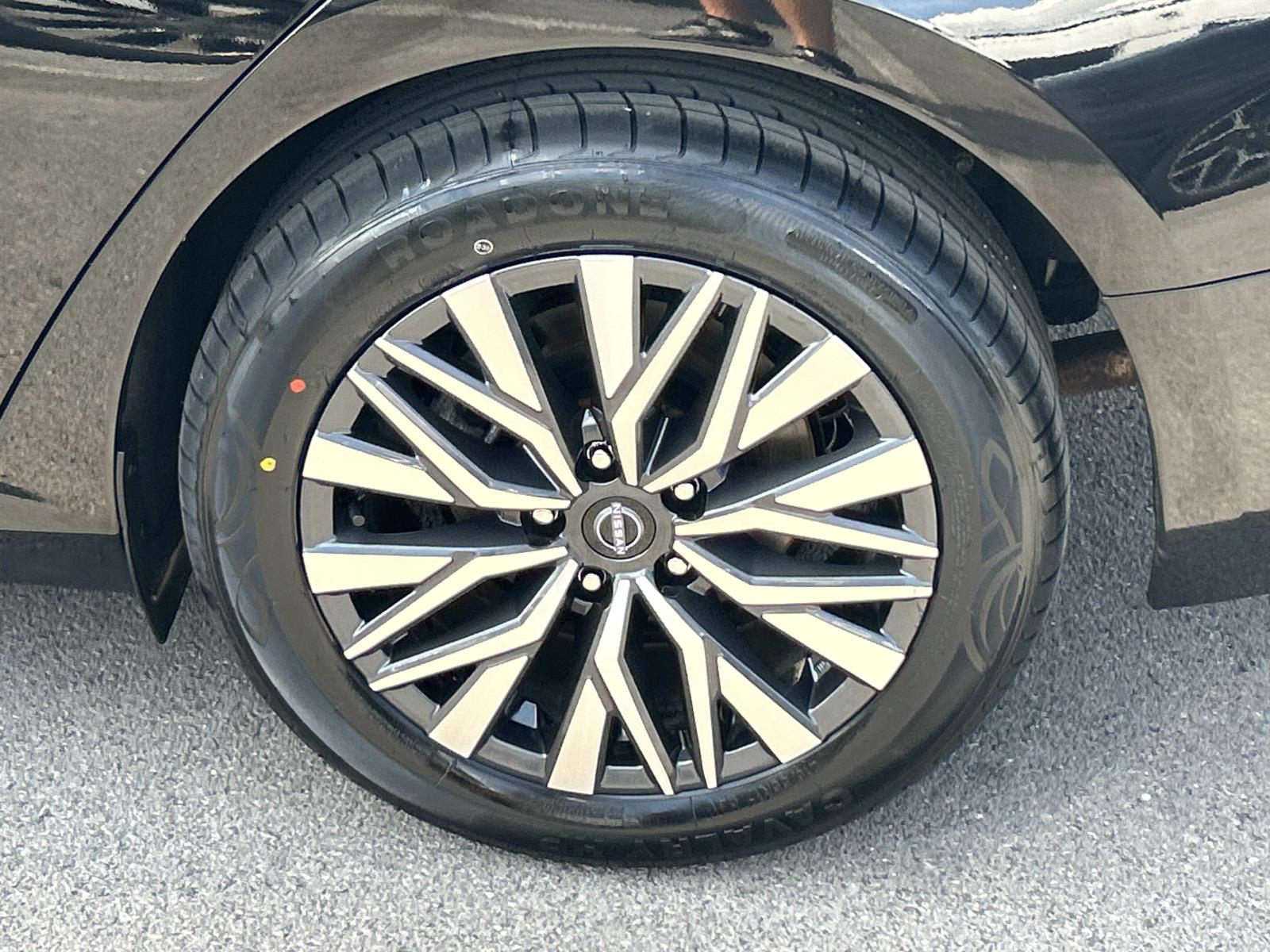 Used 2025 Nissan Altima Sedan