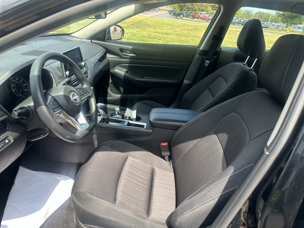 Vehicle photo 18