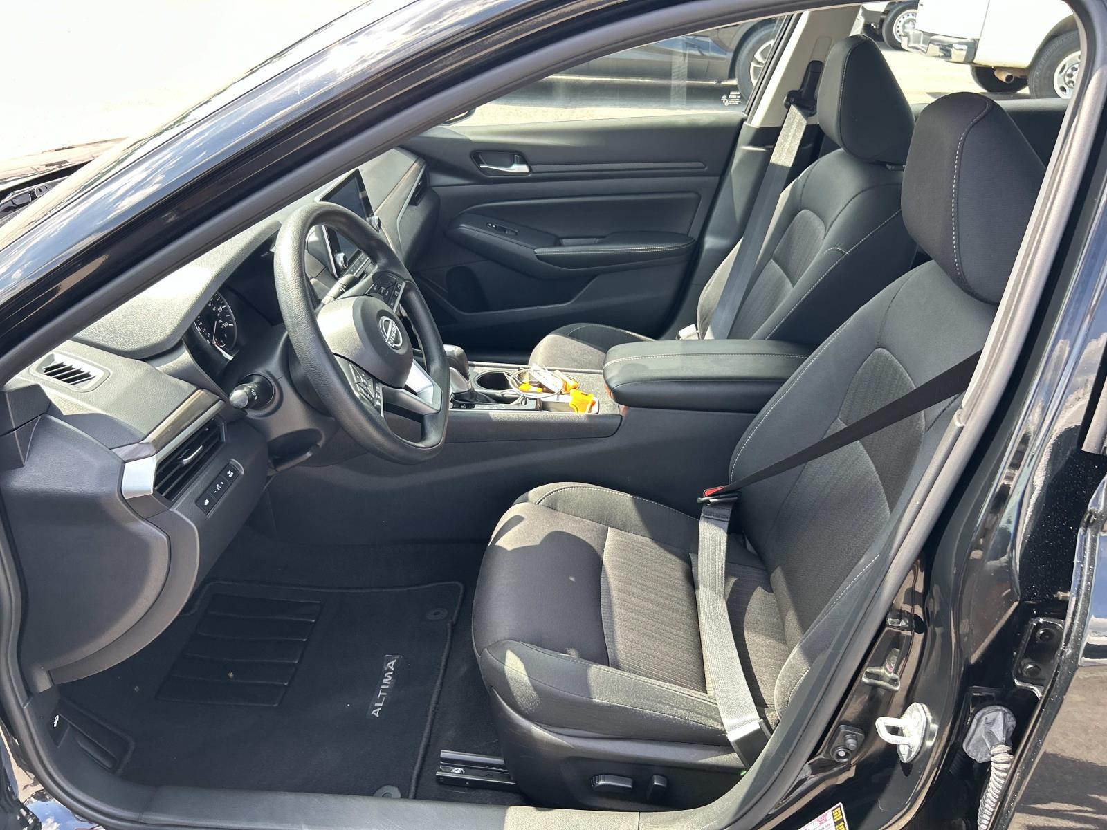 Used 2025 Nissan Altima Sedan