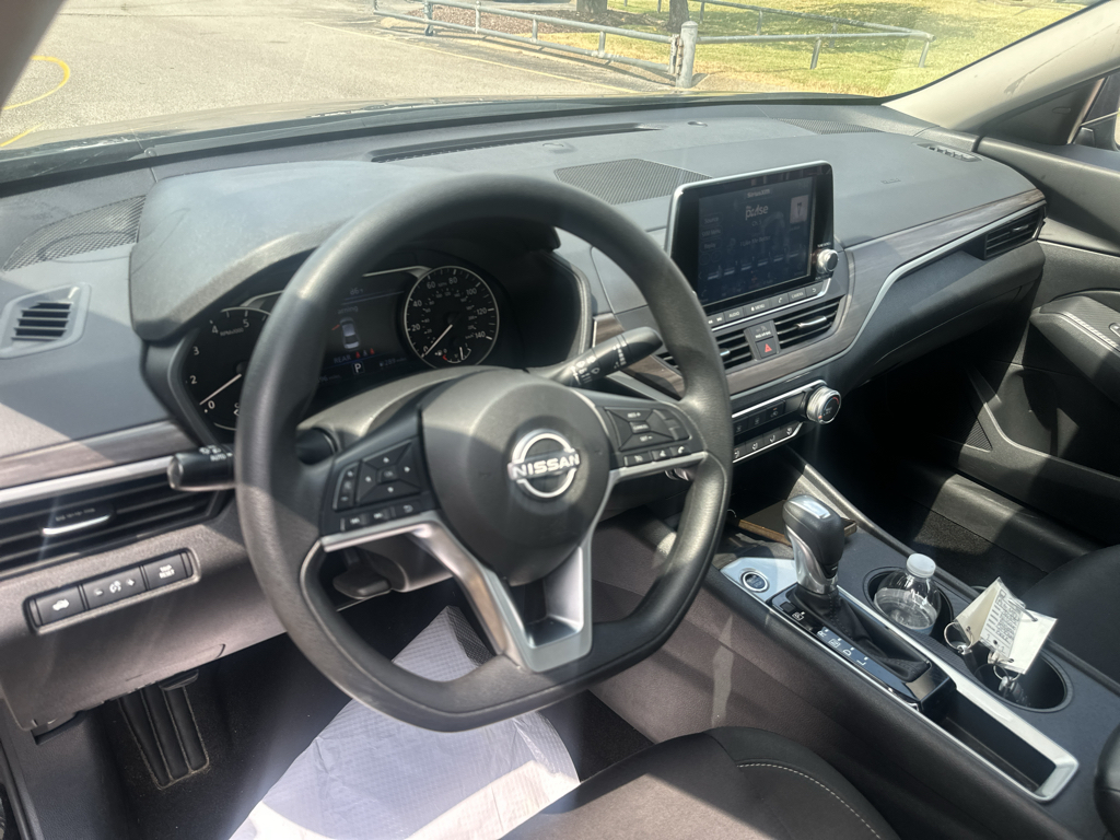 Vehicle photo 19