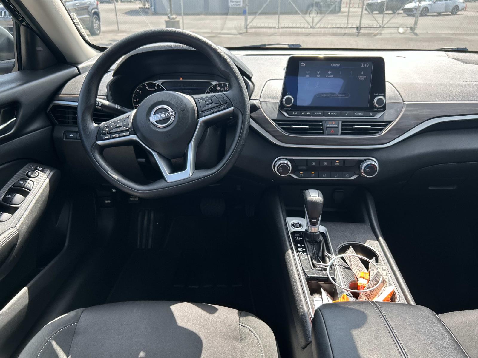 Used 2025 Nissan Altima Sedan