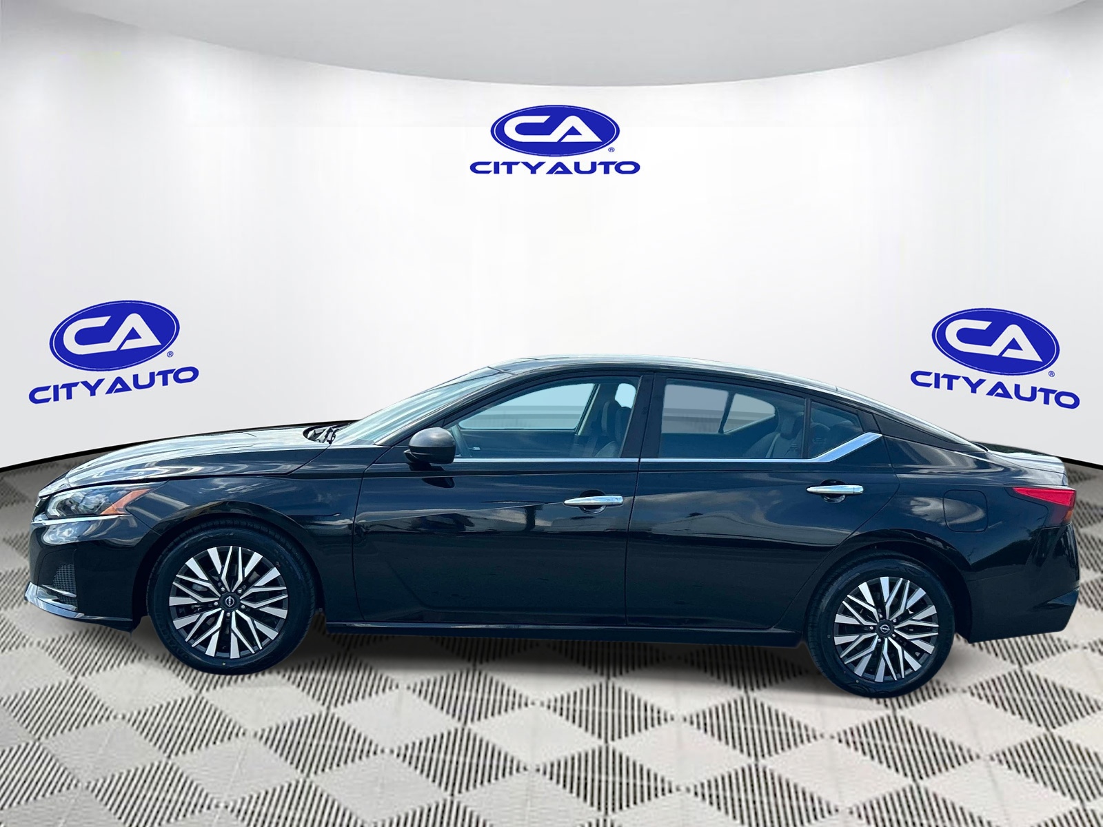 Used 2025 Nissan Altima Sedan