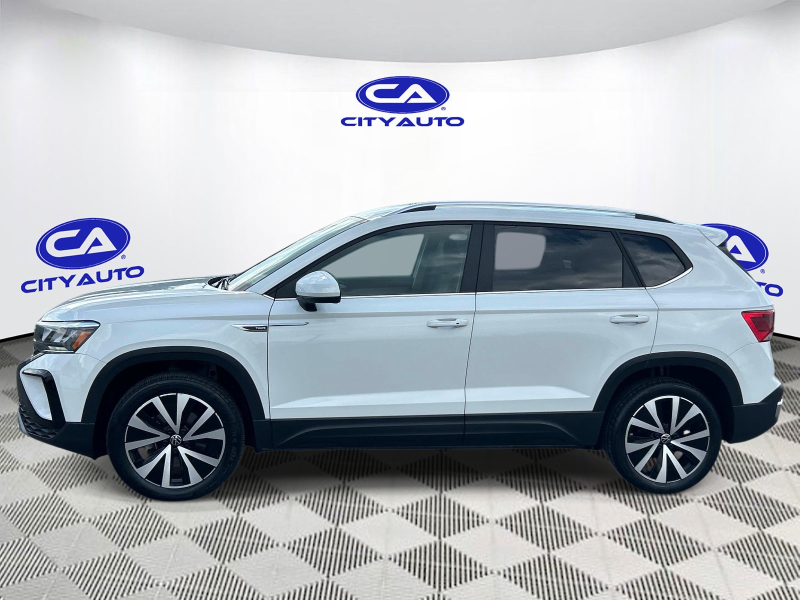Used 2024 Volkswagen Taos SUV