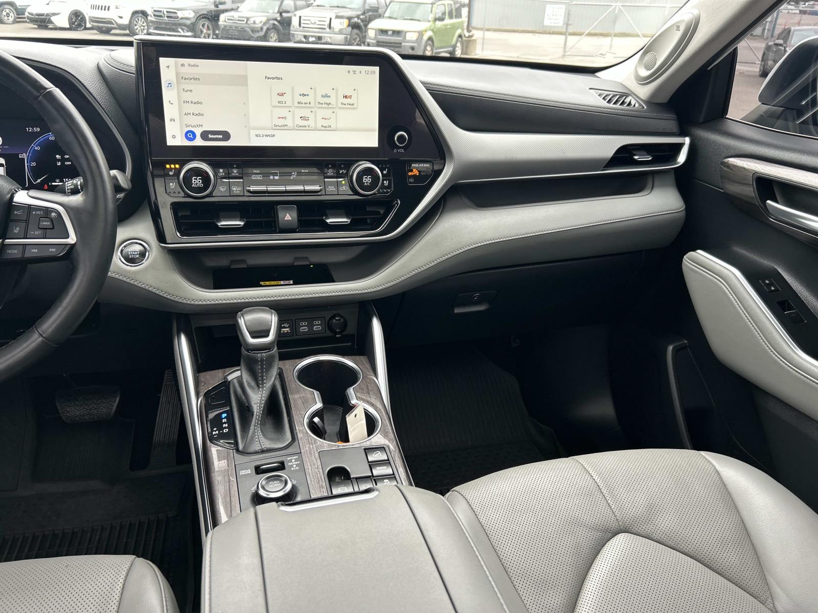 Used 2023 Toyota Highlander SUV
