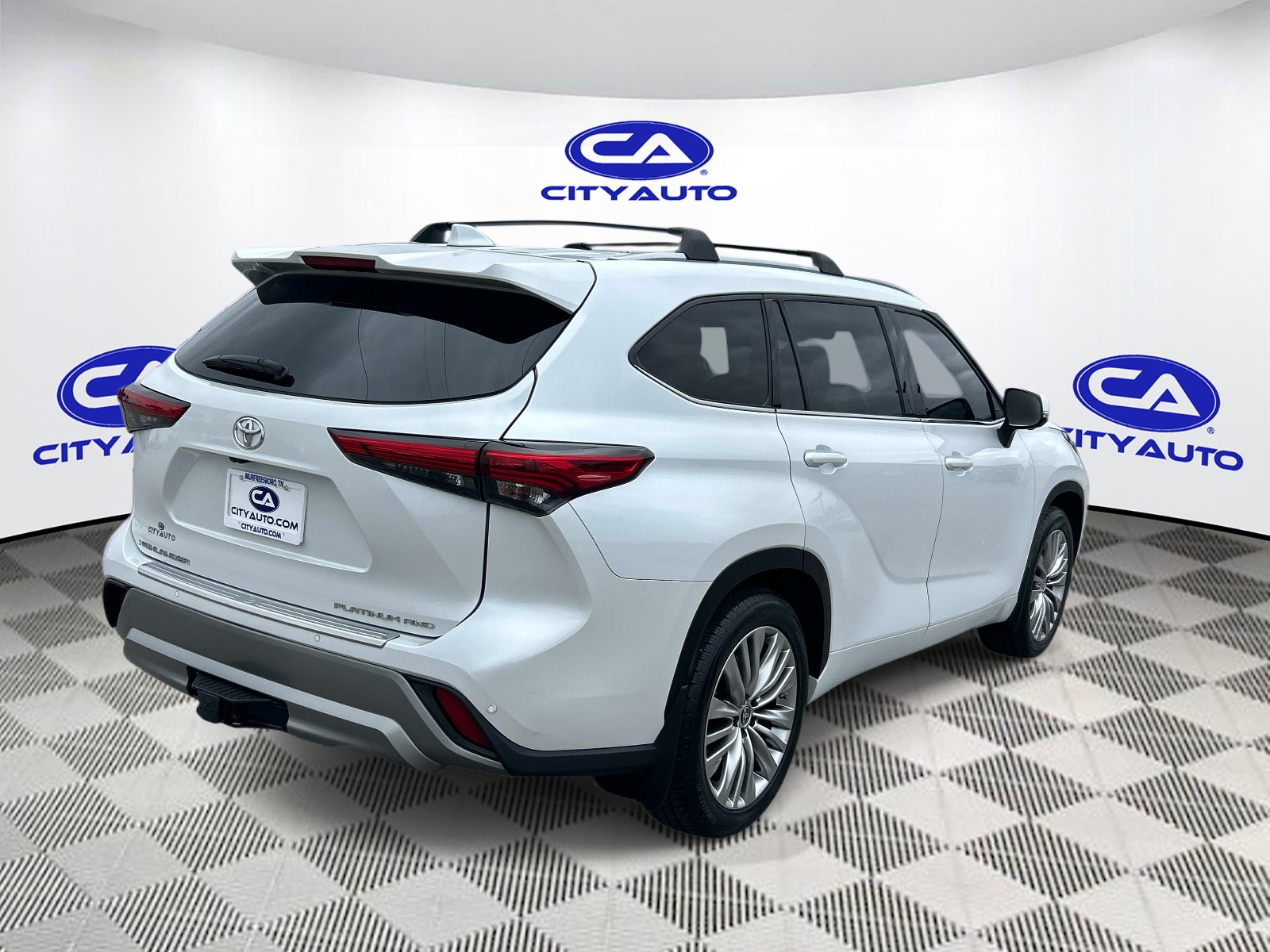 Used 2023 Toyota Highlander SUV