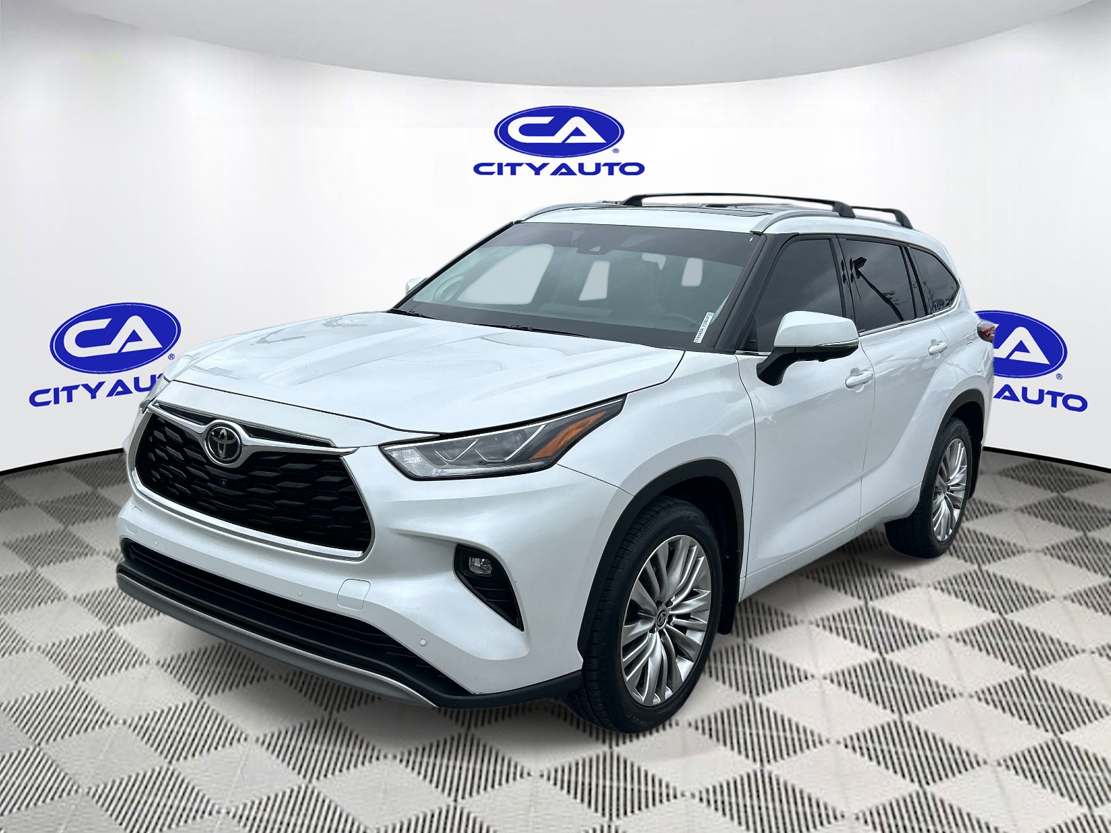 Used 2023 Toyota Highlander SUV
