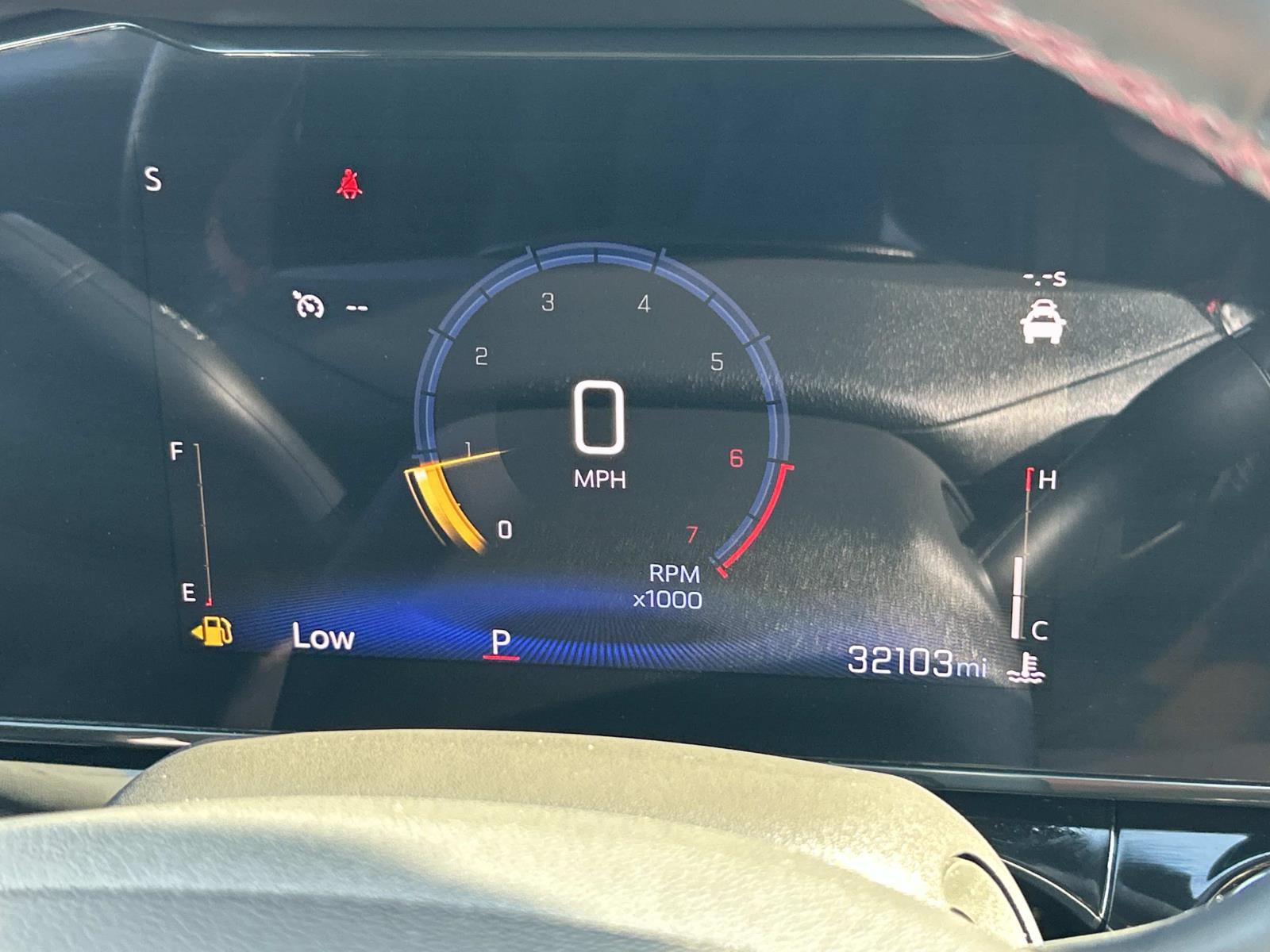 Used 2025 Chevrolet Trax SUV