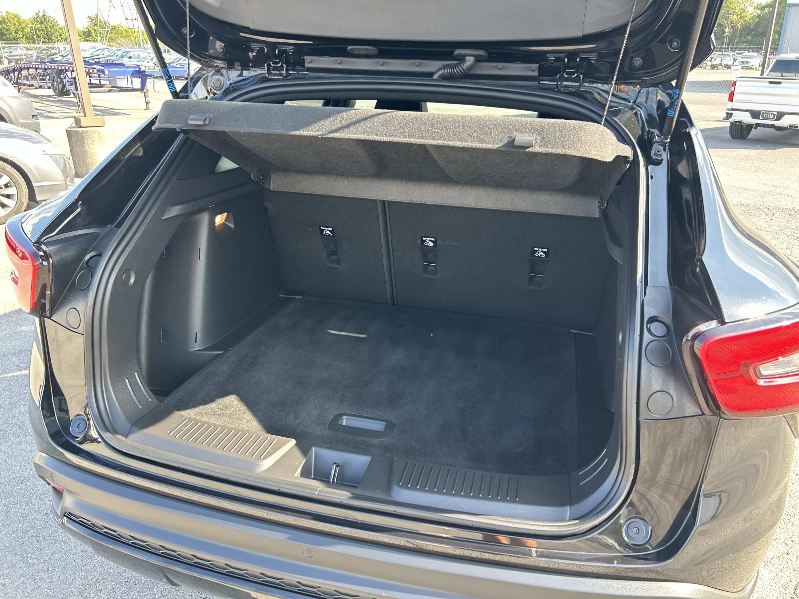Used 2025 Chevrolet Trax SUV