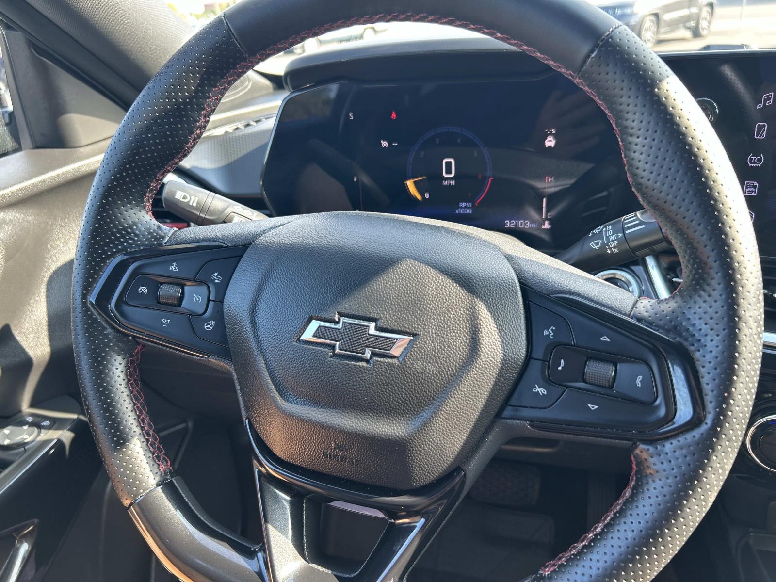 Used 2025 Chevrolet Trax SUV