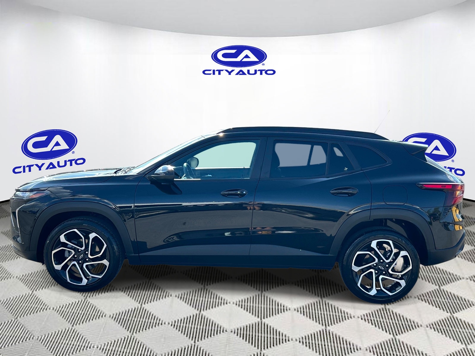 Used 2025 Chevrolet Trax SUV