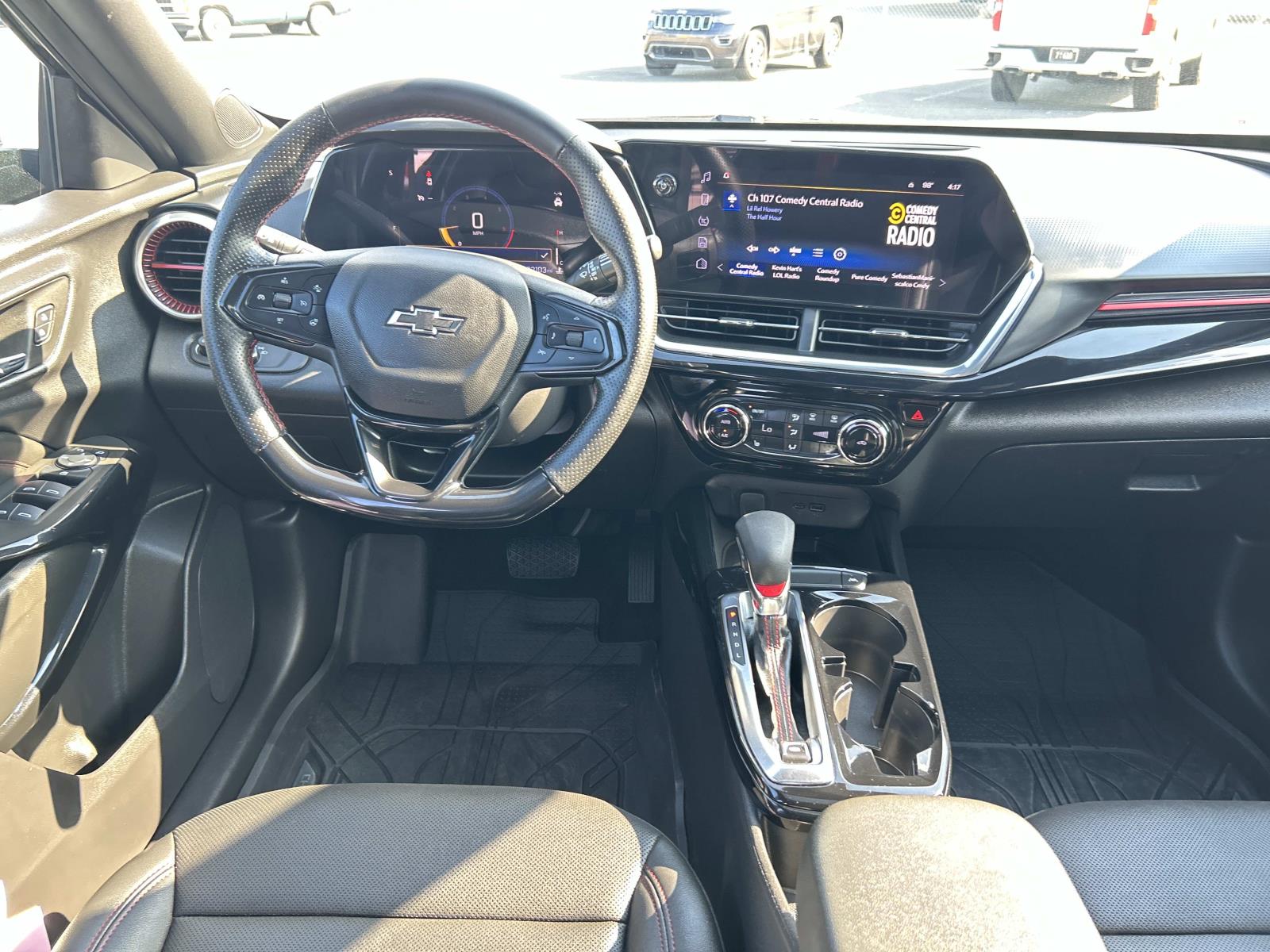 Used 2025 Chevrolet Trax SUV