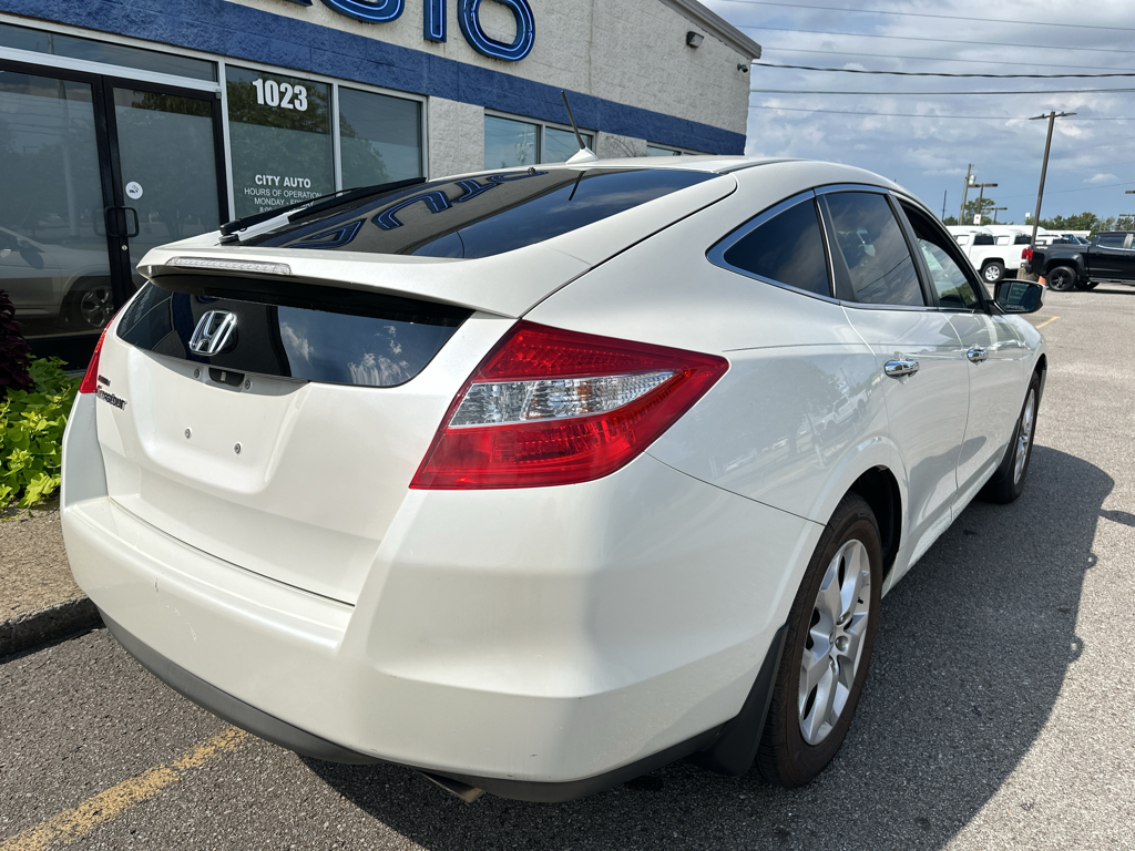 Vehicle photo 4
