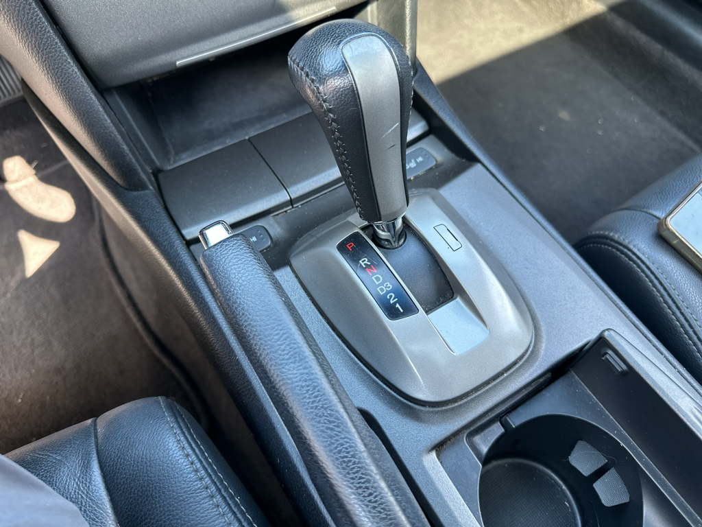 Vehicle photo 26