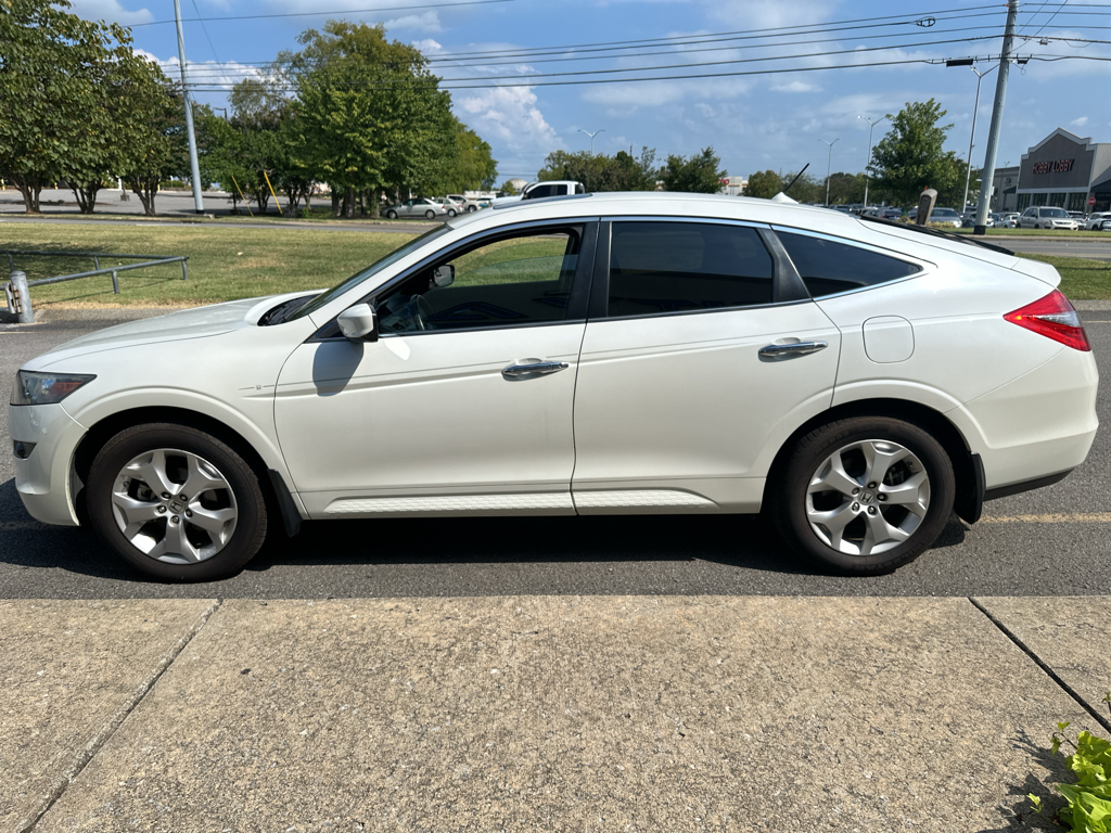 Vehicle photo 7