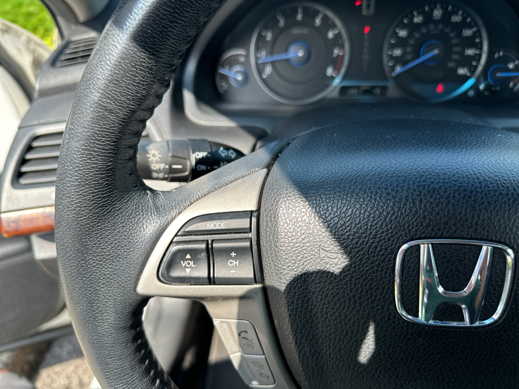 Vehicle photo 20