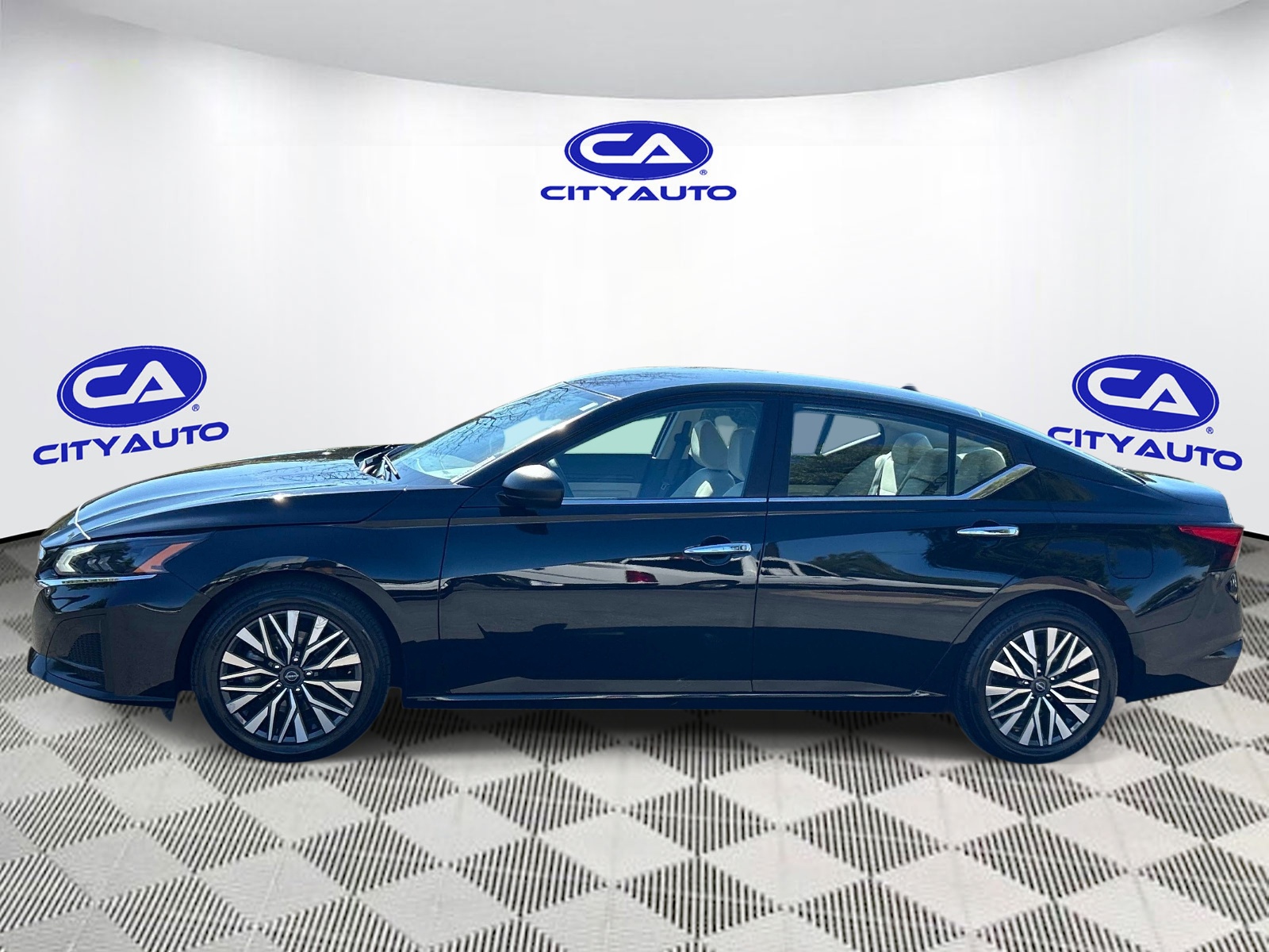 Used 2024 Nissan Altima Sedan