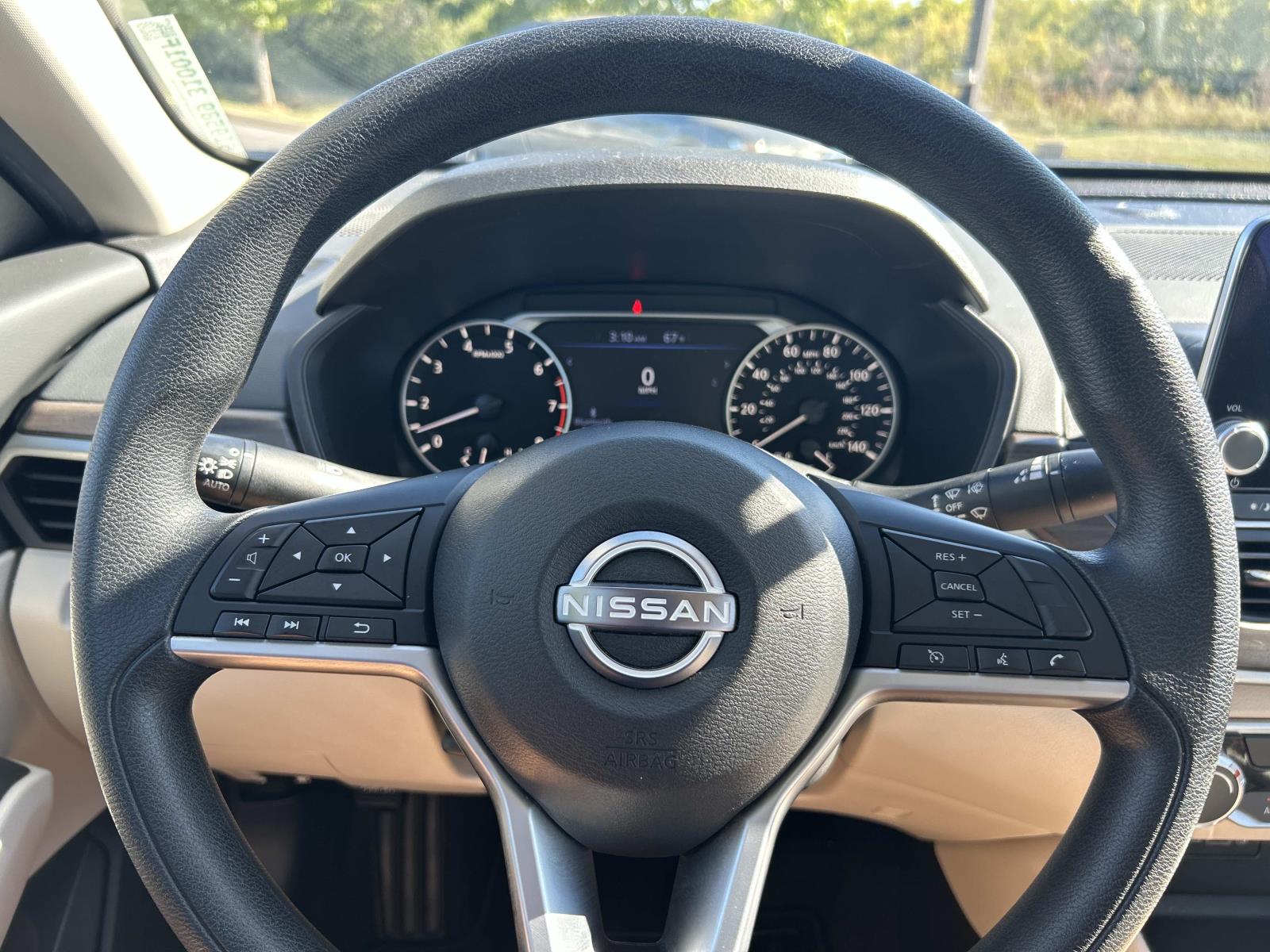 Used 2024 Nissan Altima Sedan