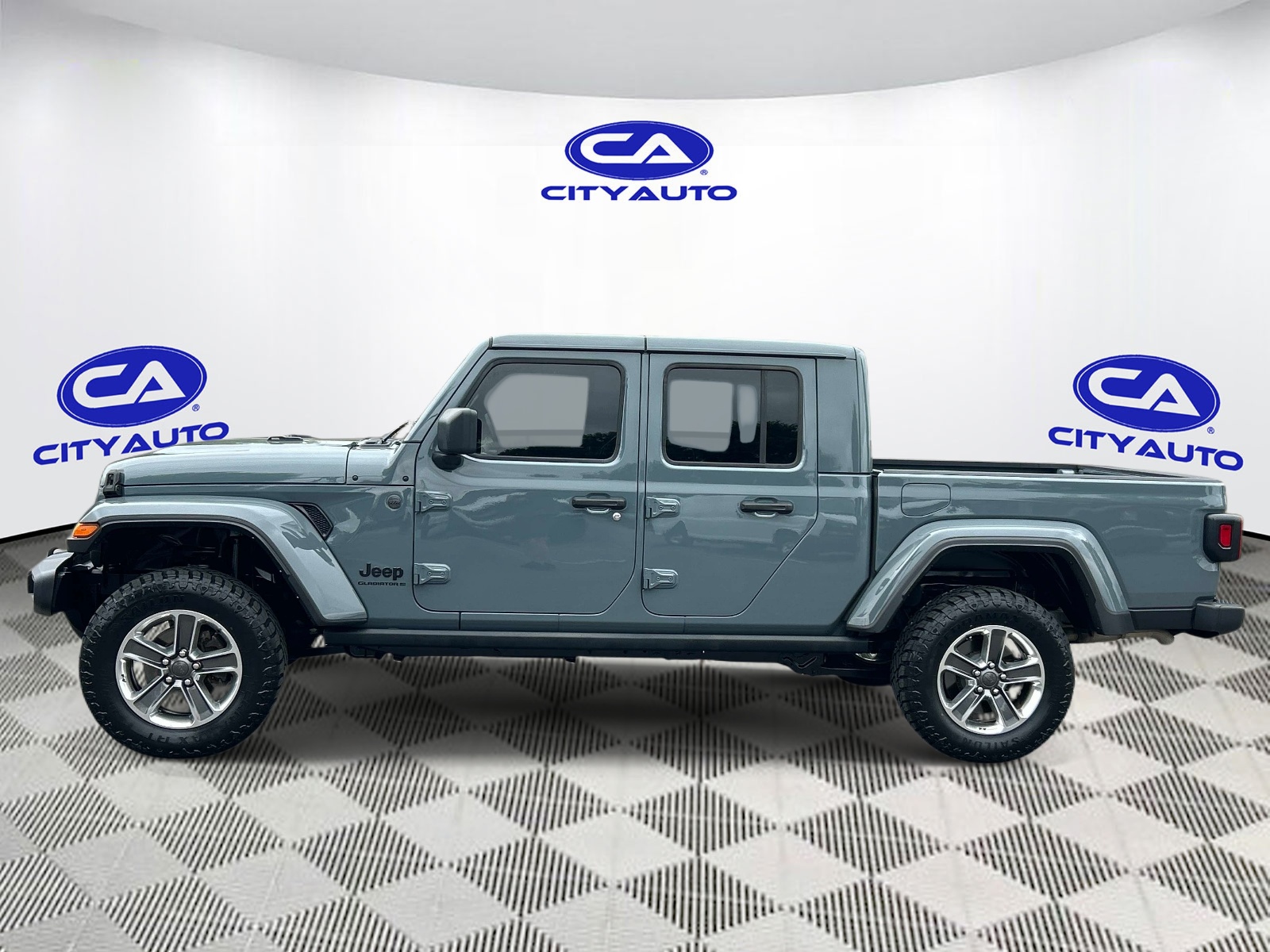 Used 2025 Jeep Gladiator Truck