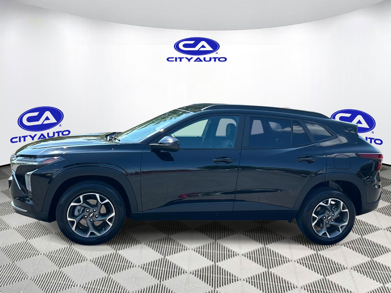 Used 2024 Chevrolet Trax SUV