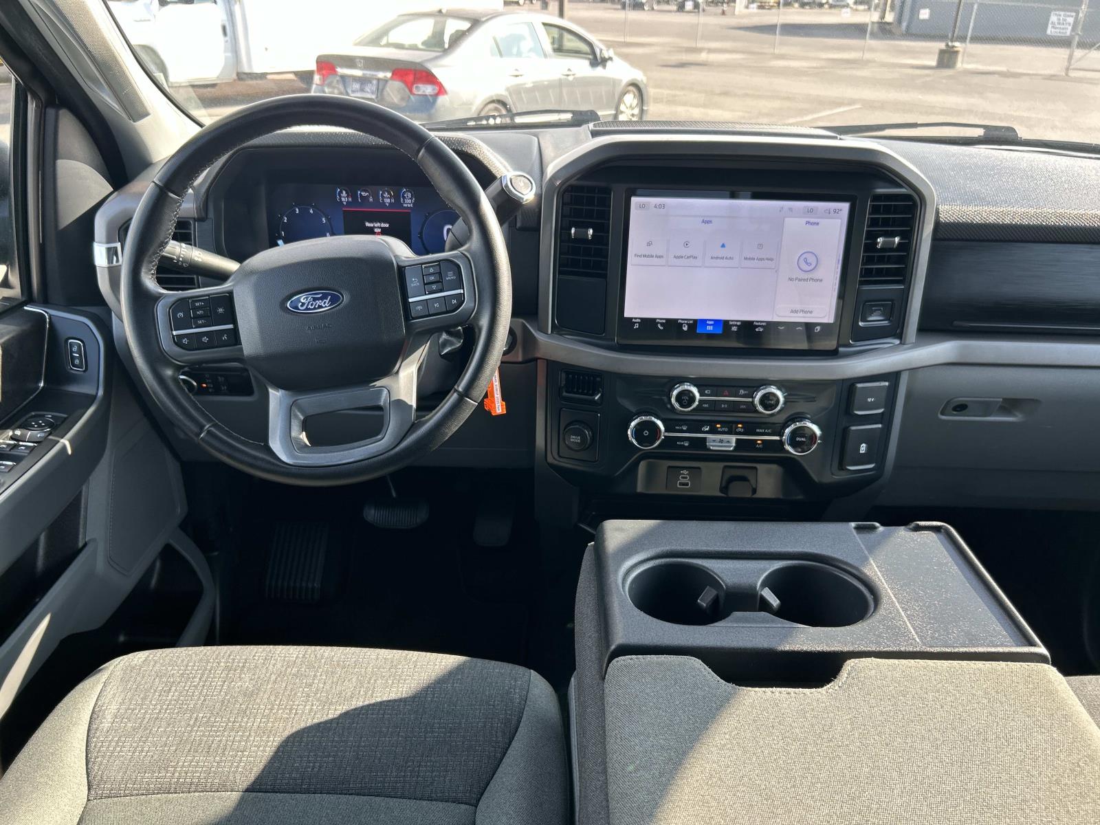 Vehicle photo 25