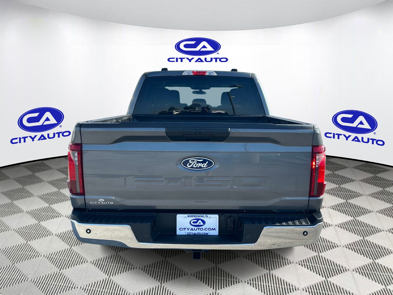 Vehicle photo 4