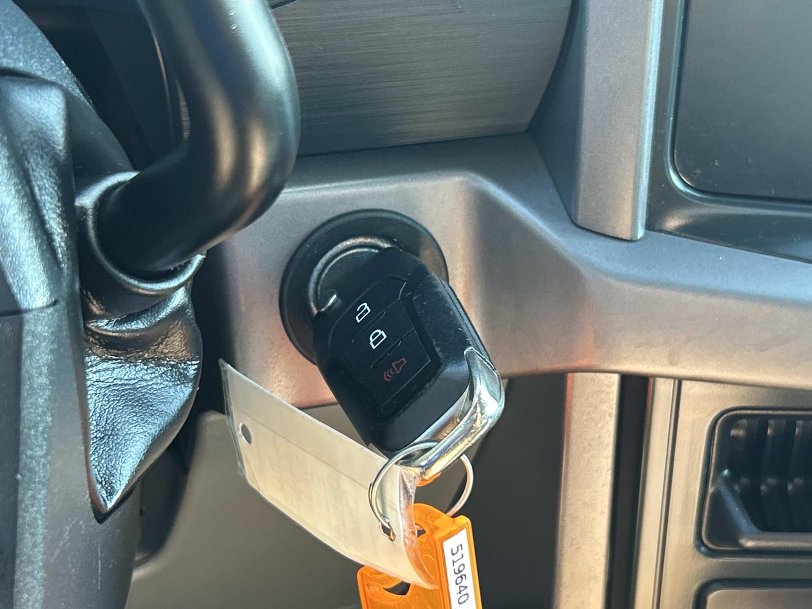 Vehicle photo 38