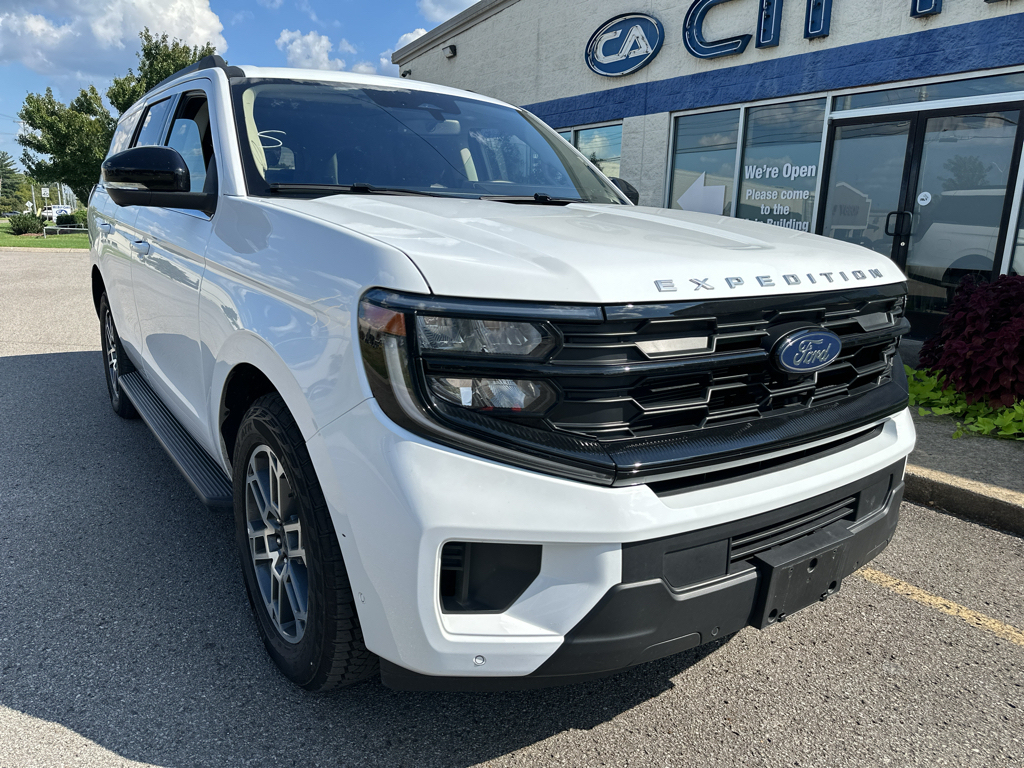 Used 2025 Ford Expedition SUV