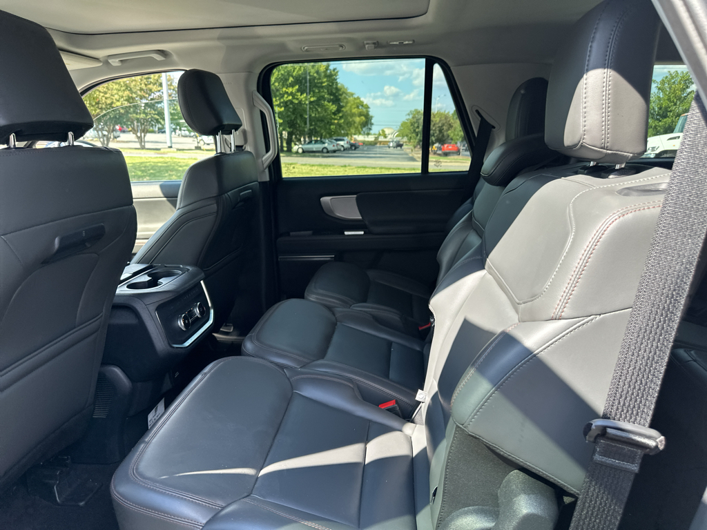Used 2025 Ford Expedition SUV
