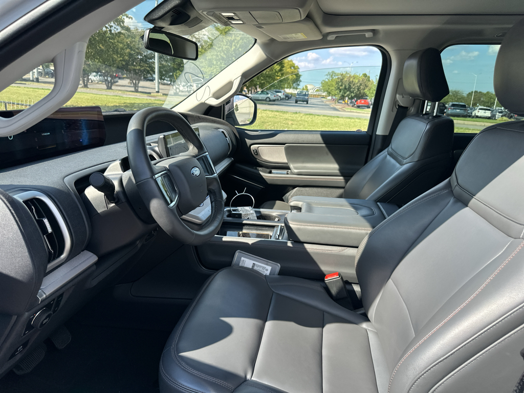 Used 2025 Ford Expedition SUV