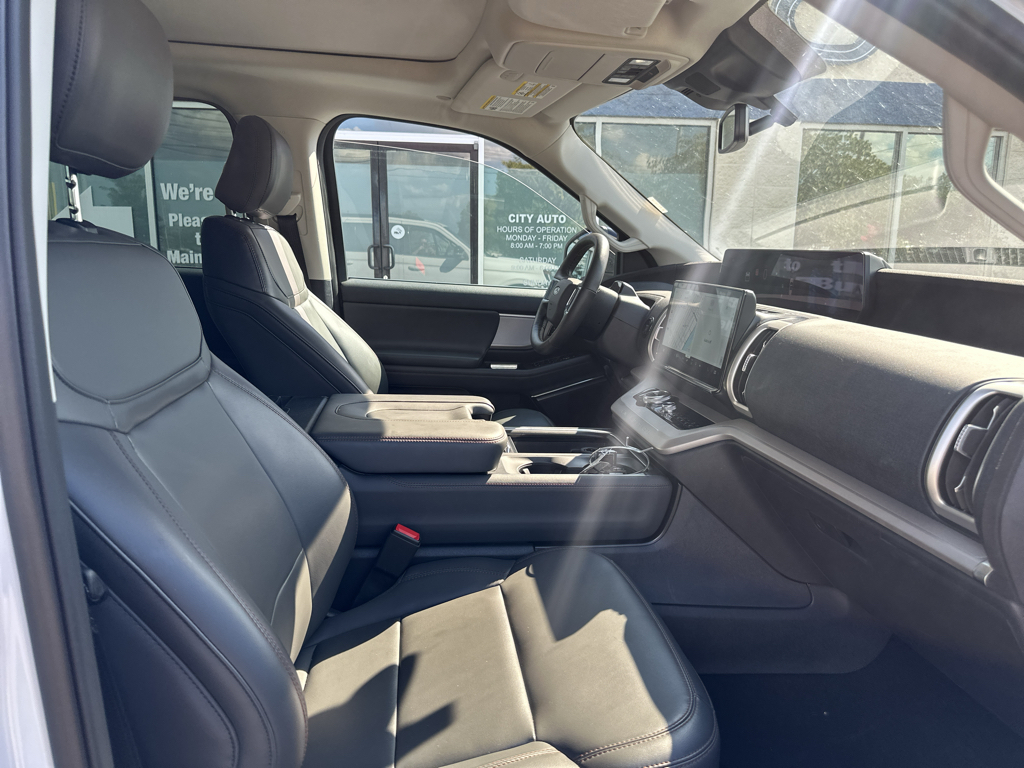 Used 2025 Ford Expedition SUV