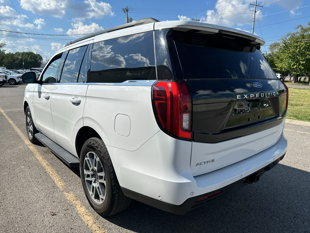 Used 2025 Ford Expedition SUV