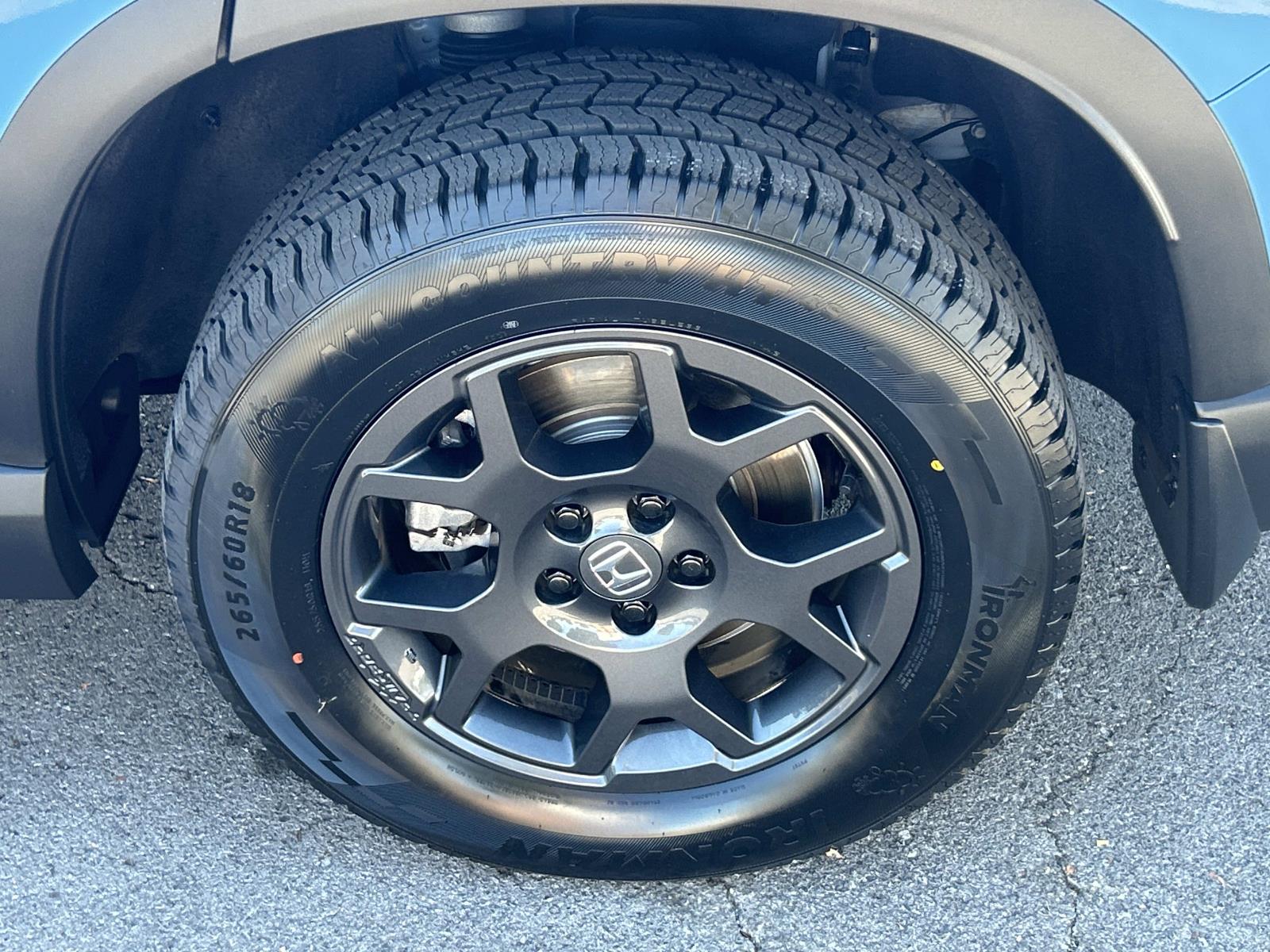 Vehicle photo 17
