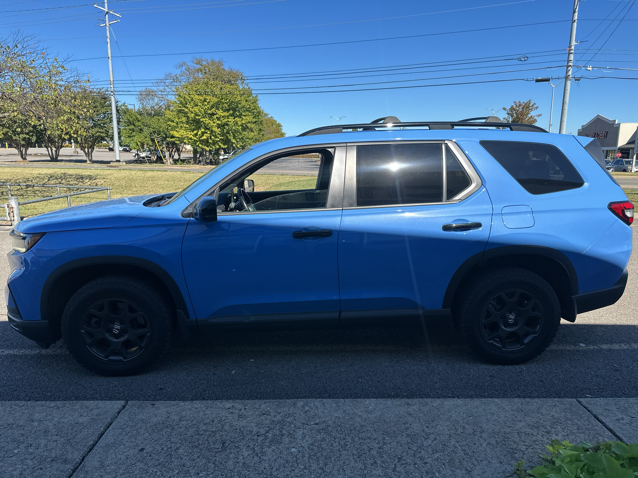 Used 2025 Honda Pilot SUV