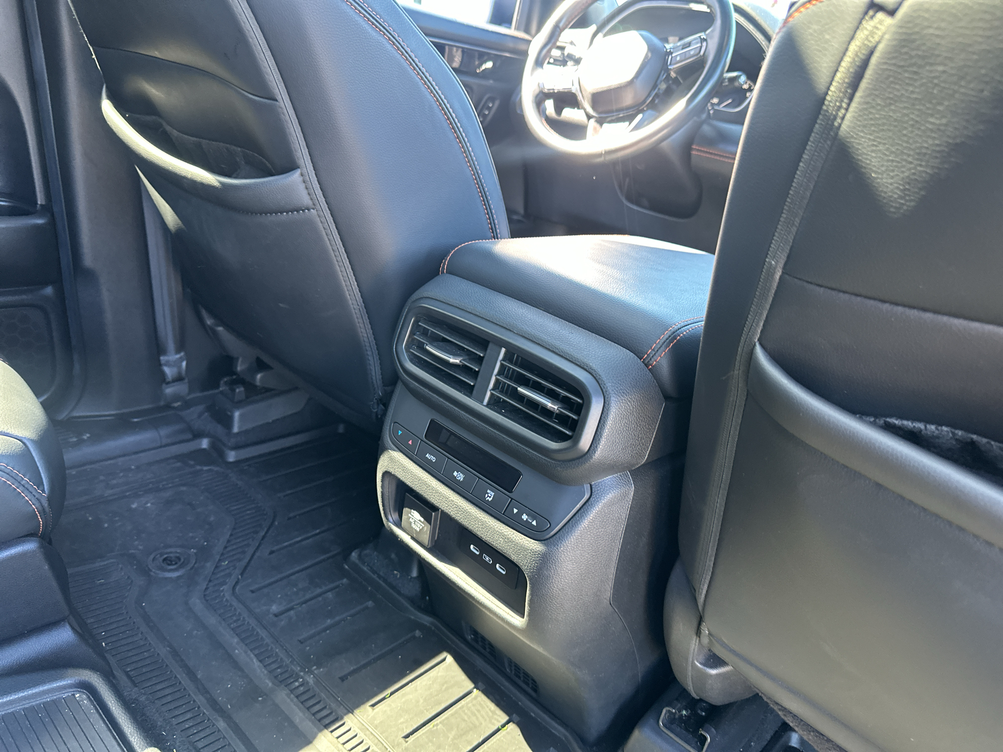 Used 2025 Honda Pilot SUV