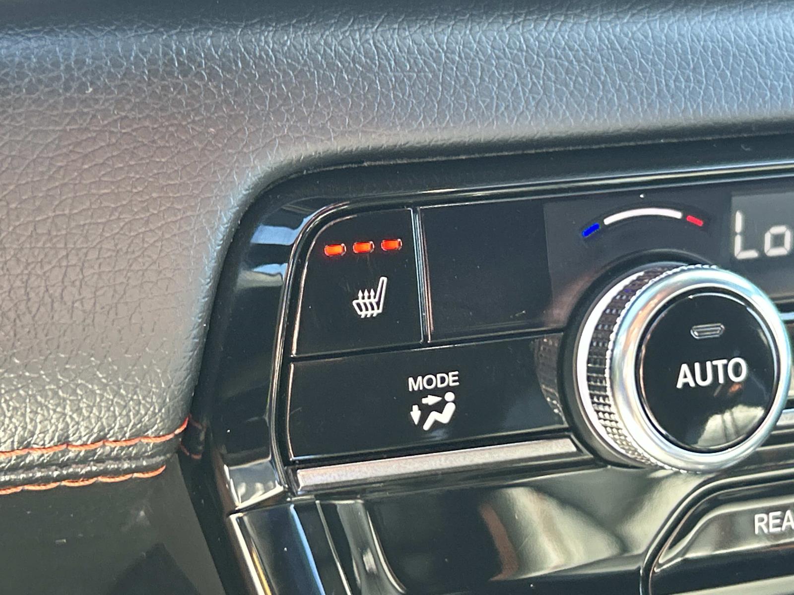 Vehicle photo 37