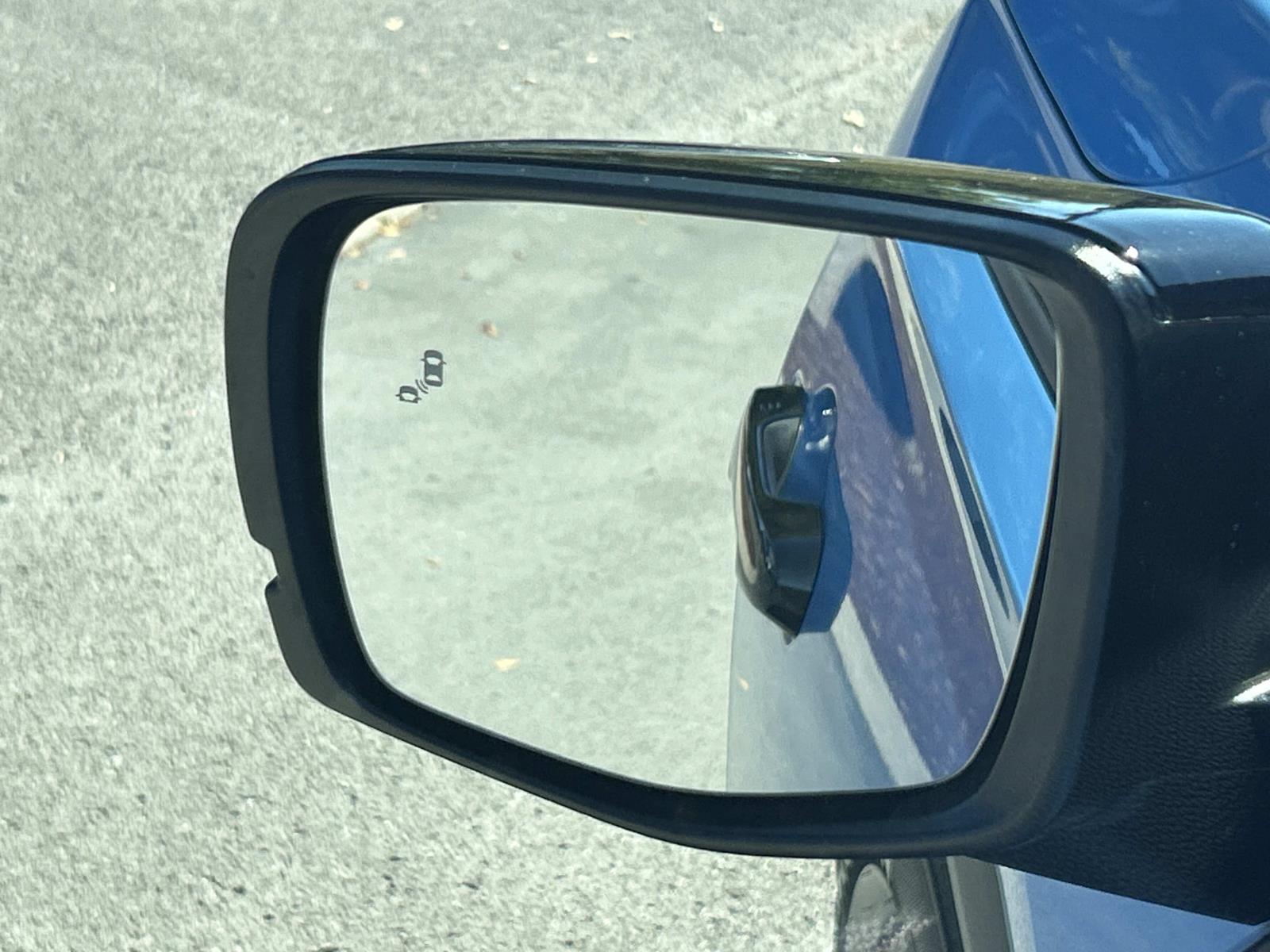 Vehicle photo 20