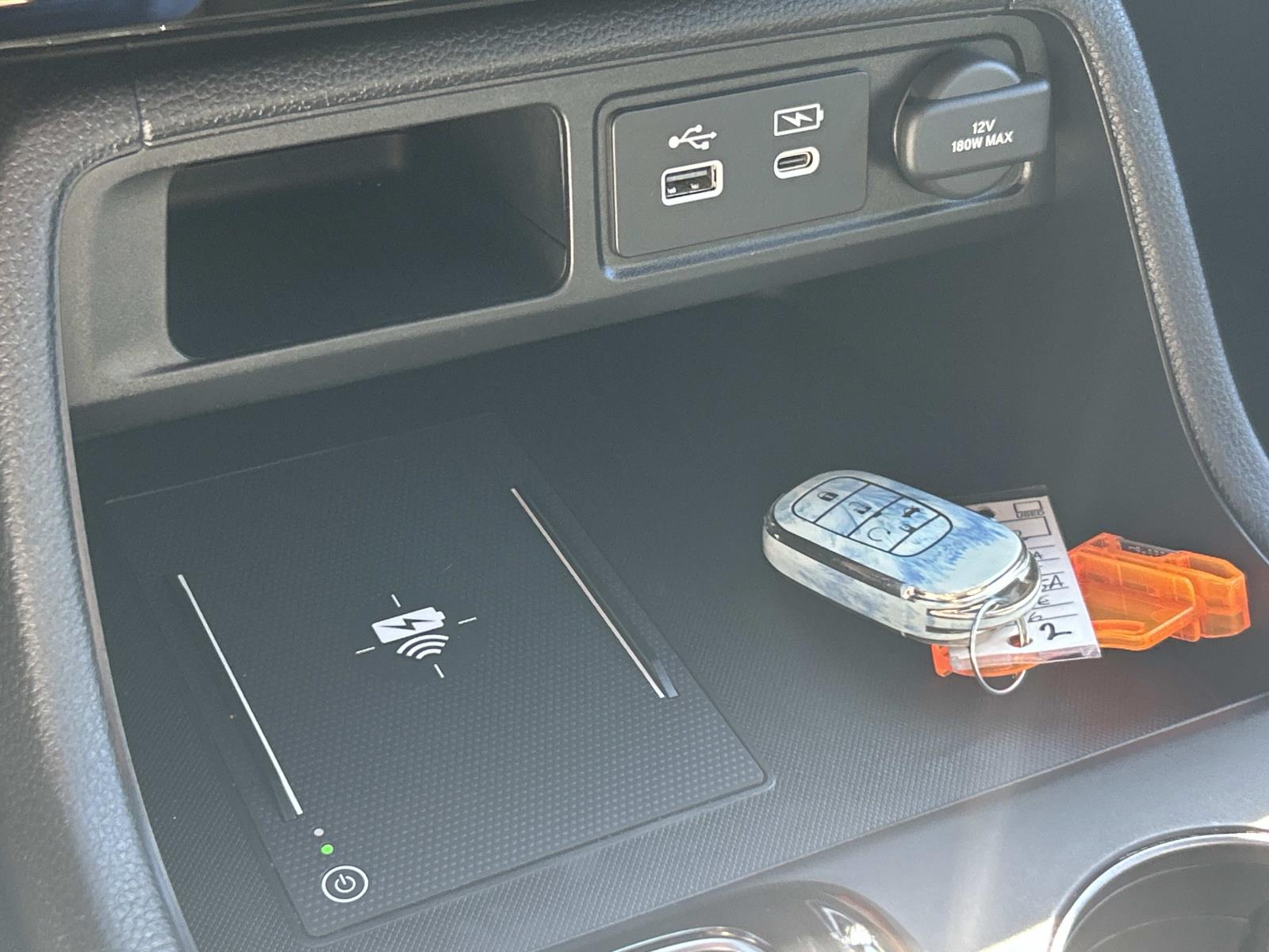Vehicle photo 38