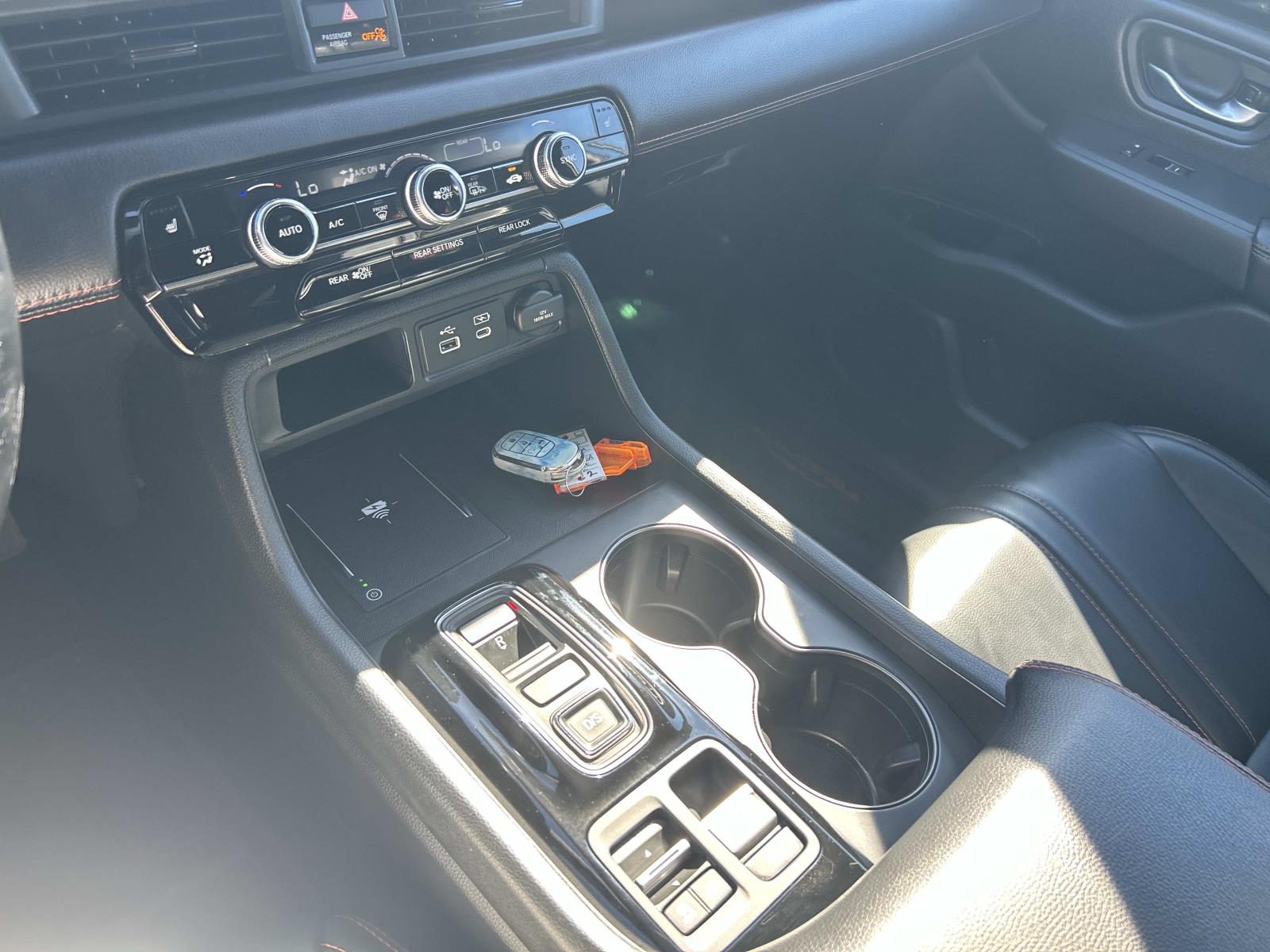 Vehicle photo 36