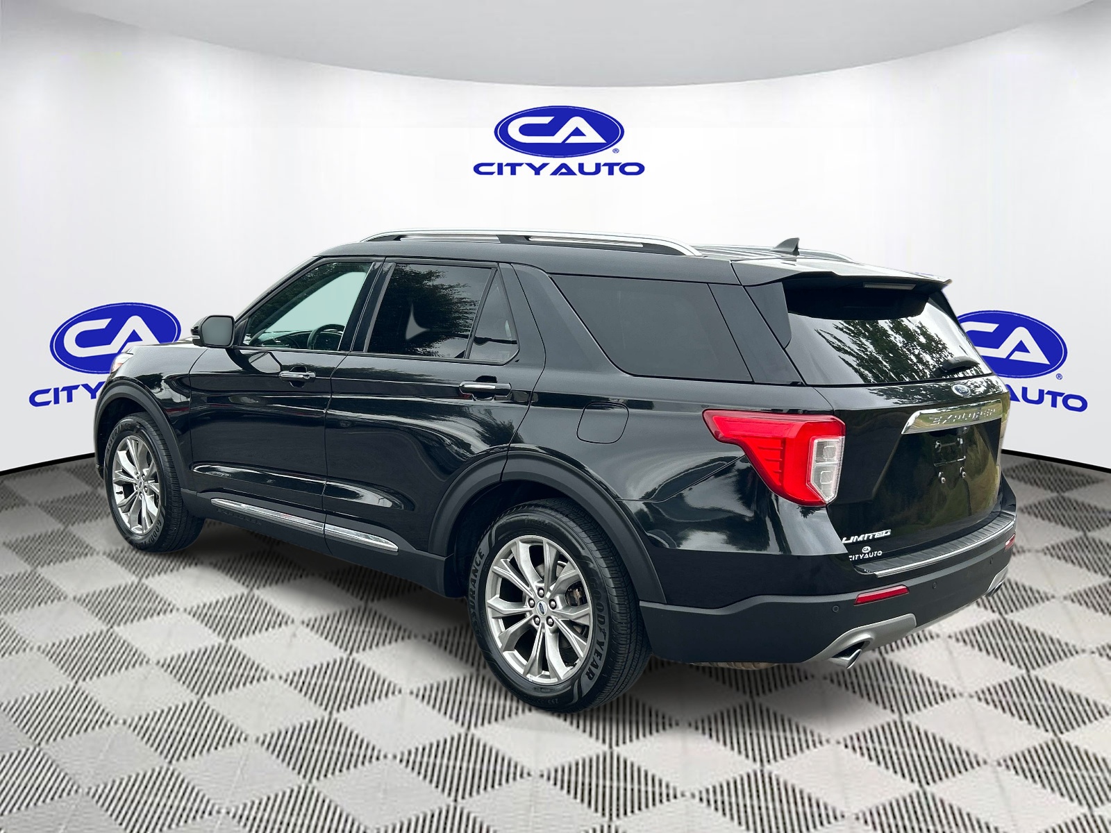 Used 2023 Ford Explorer SUV