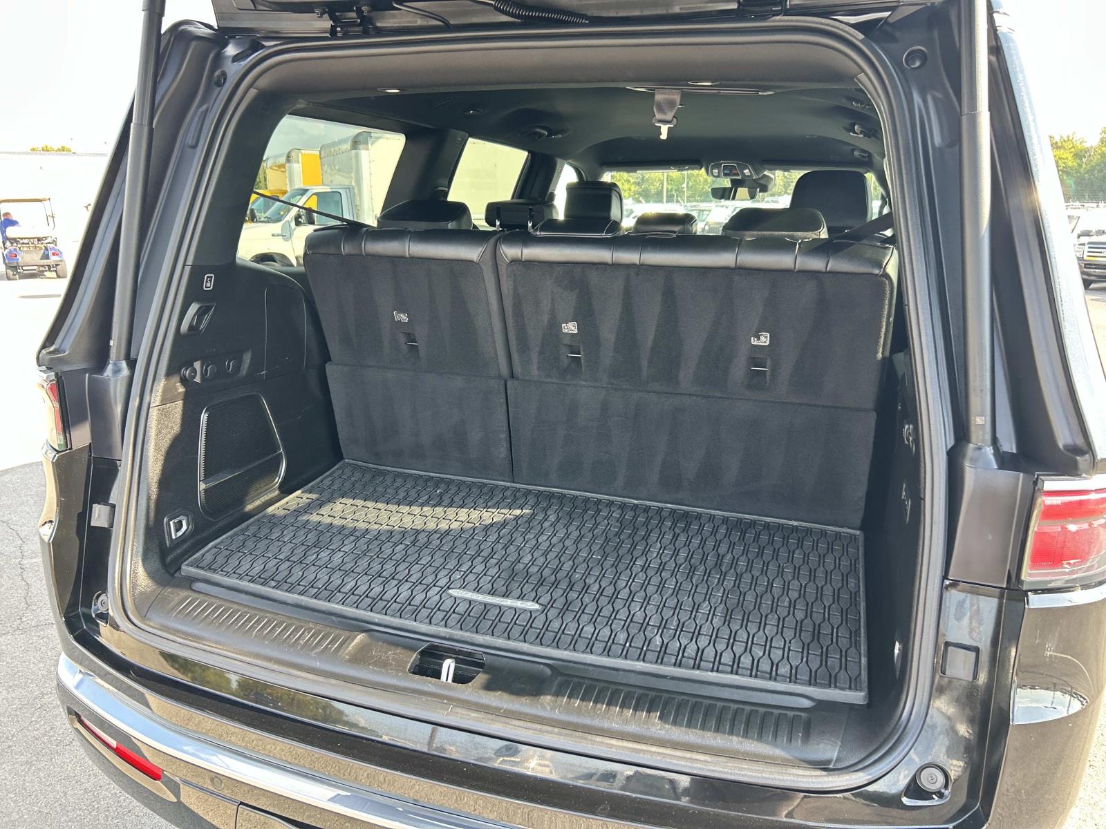 Used 2024 Jeep Wagoneer SUV