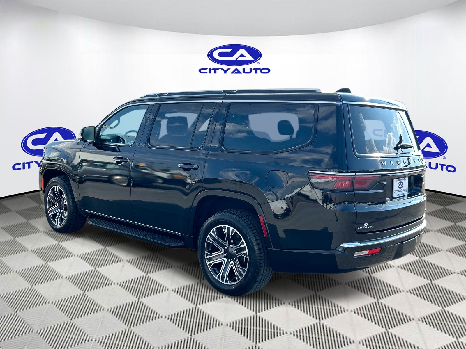 Used 2024 Jeep Wagoneer SUV