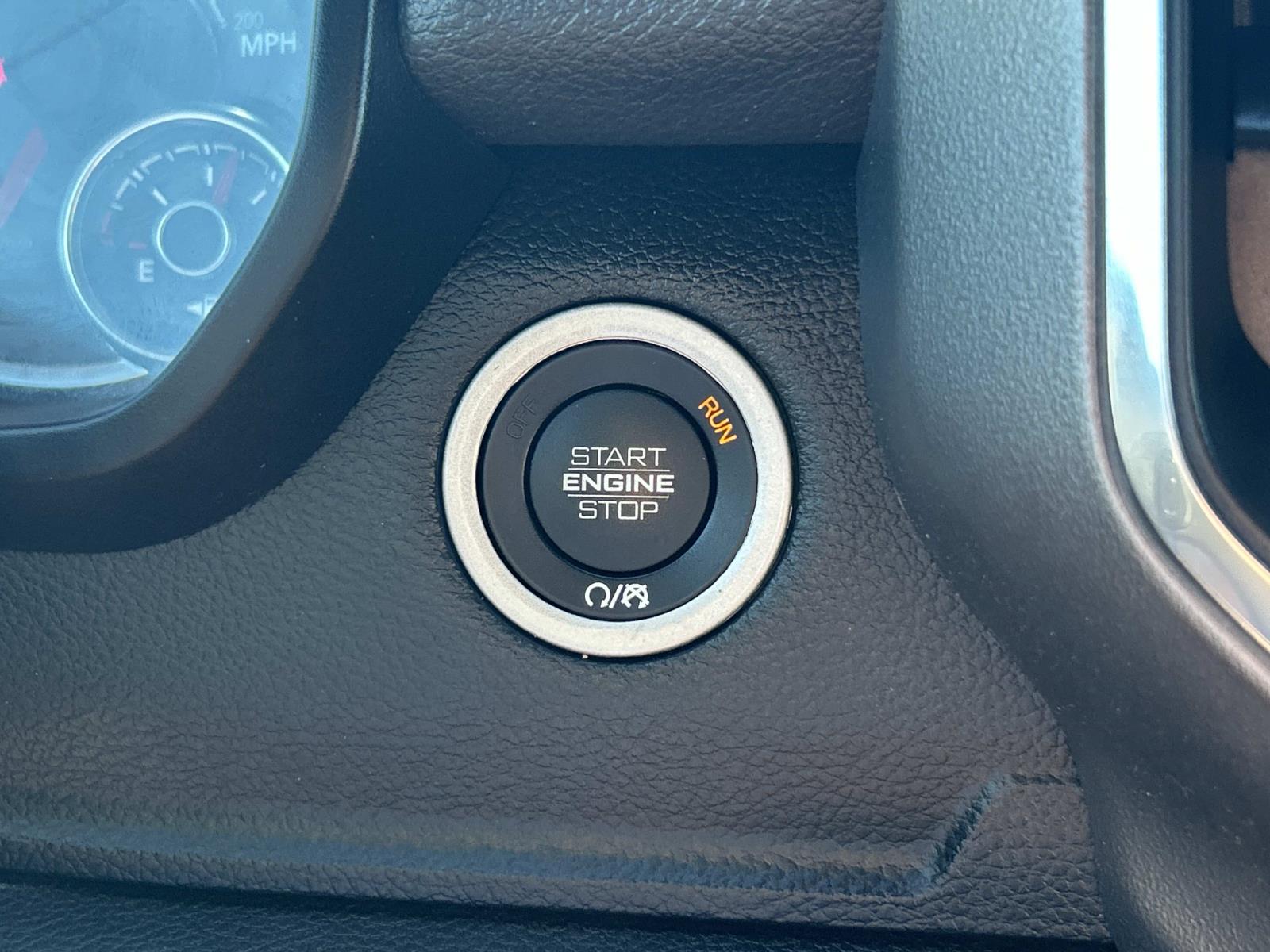 Vehicle photo 43