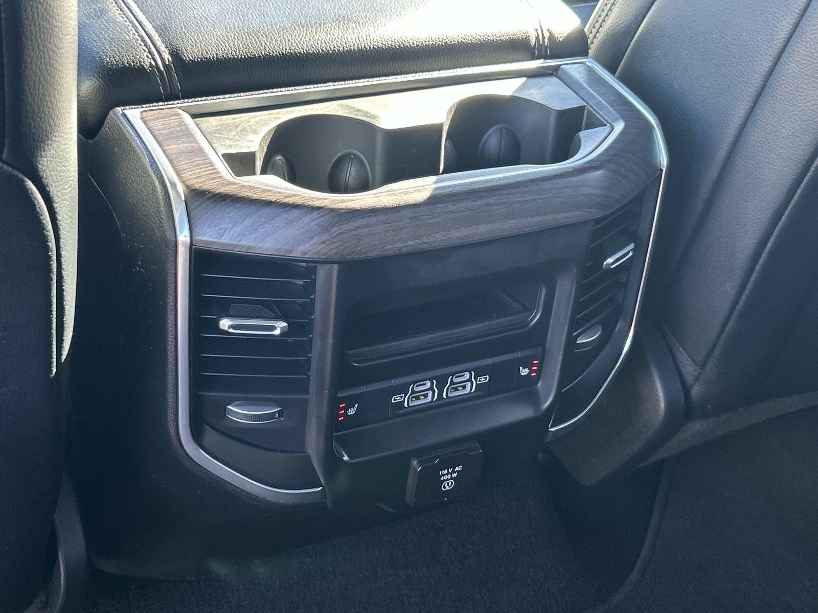 Vehicle photo 27