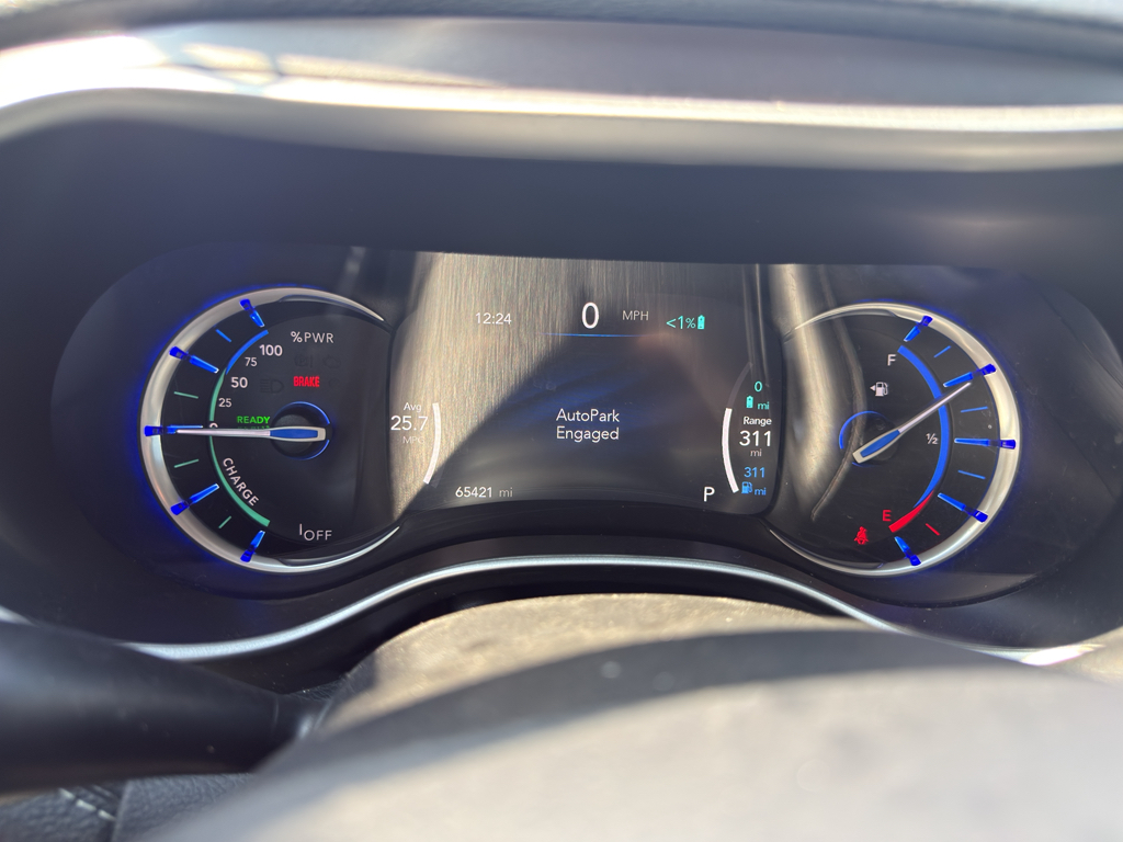 Used 2024 Chrysler Pacifica Van