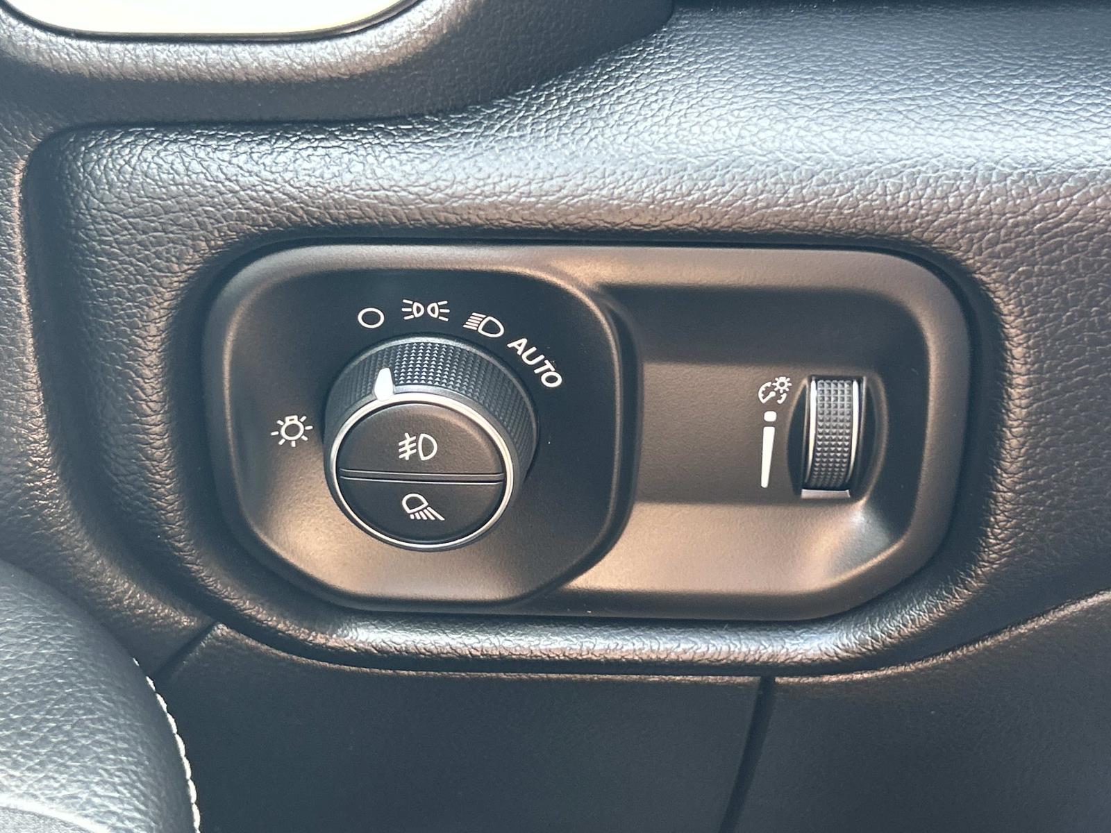 Vehicle photo 39